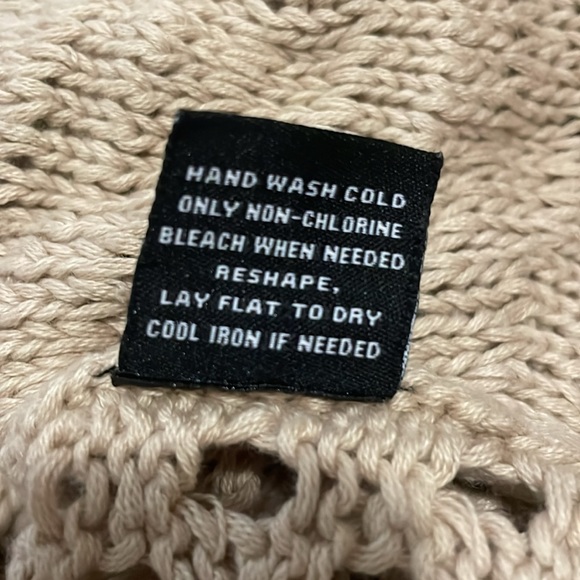 2/$15 3/$20🌹 525 America open crochet sweater - Picture 11 of 12